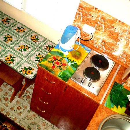 1 Ком Квартира 1 Этаж 3 Дивана, Wi-Fi, Центр Города, Садовая-Чкалова "Сильпо" И "Атб" Отдельный Дом 2 Этажа Mykolaïv Extérieur photo